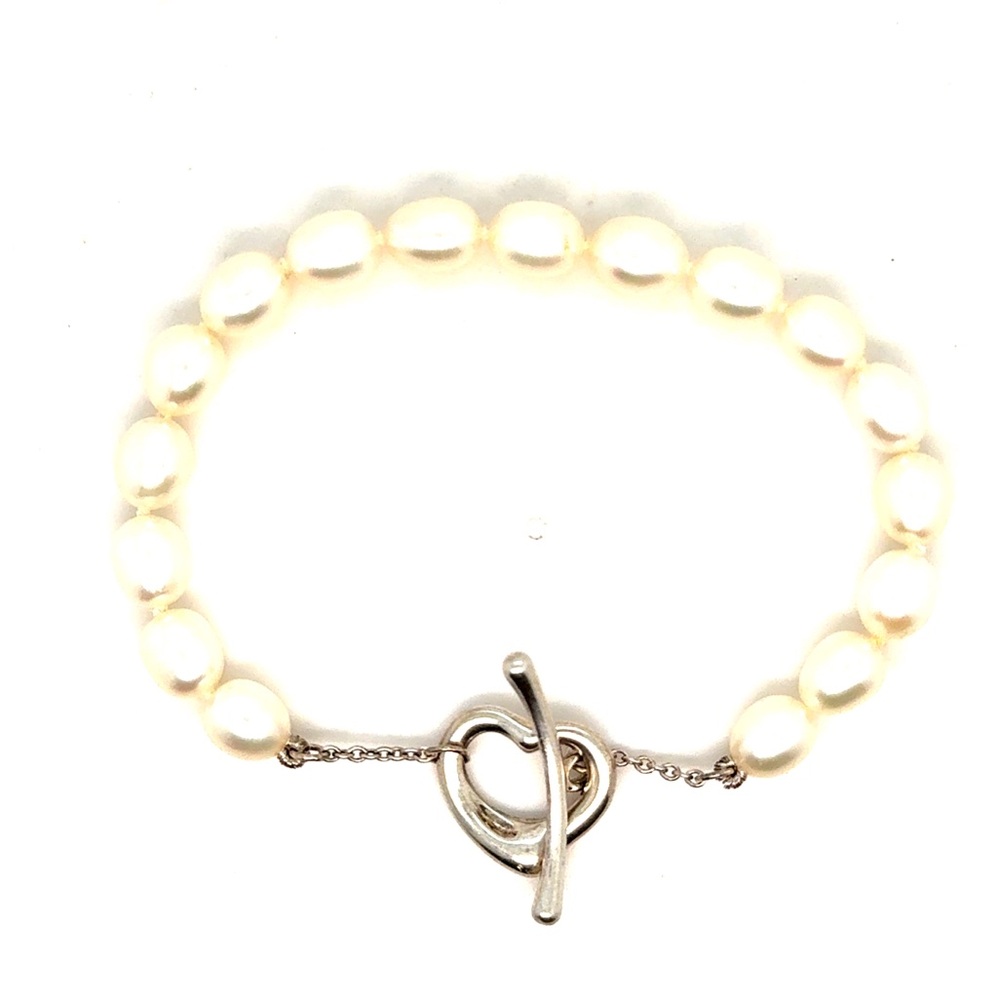 T&Co. 925 Open Heart Pearl Toggle Bracelet‎